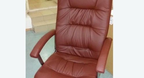 Обтяжка офисного кресла. Лесозаводск